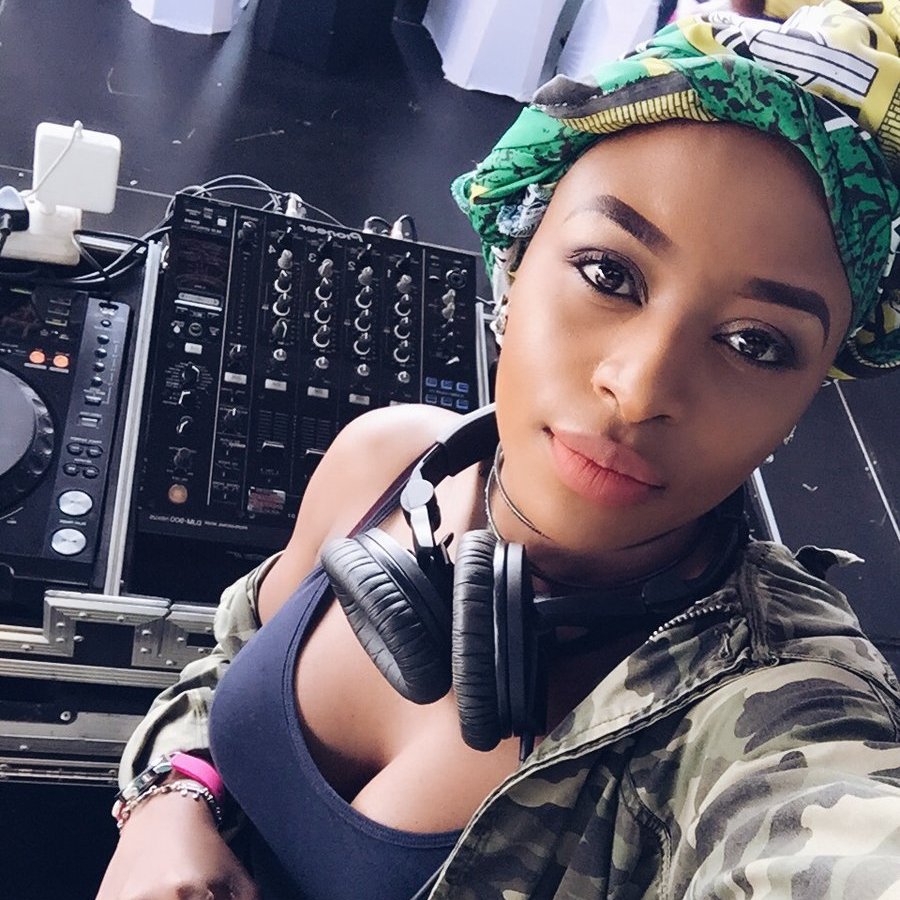 Top 5 Hottest SA Female DJs