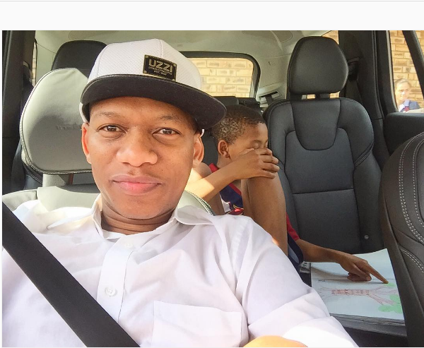 PICS! Proverb Vacations With His Kids
