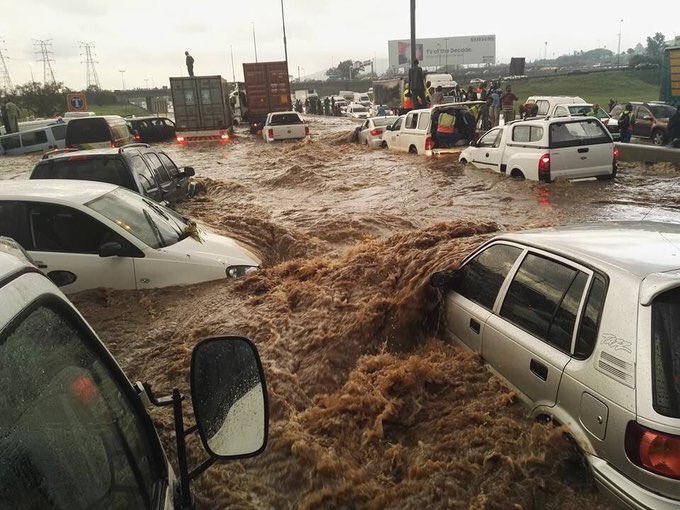5 Photos You Need To See From Yesterday's Floods In Jo'burg