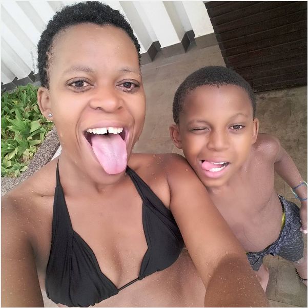 Mom her up. Рамирес mom son. Zodwa Wabantu. Mommy with son selfie.