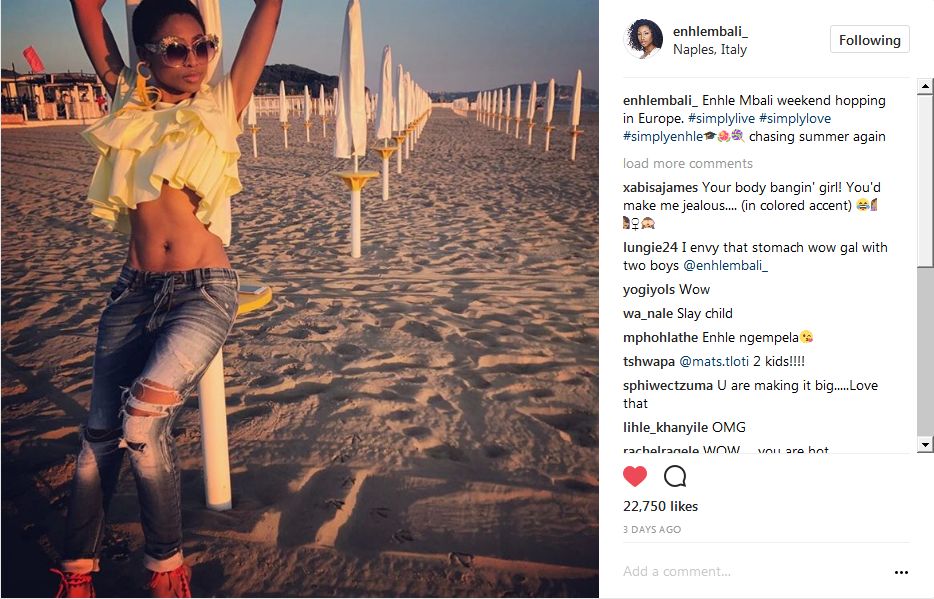 Pic! Mom Of 2 Enhle Mbali Shows Off Her Rock Abs In Italy - OkMzansi