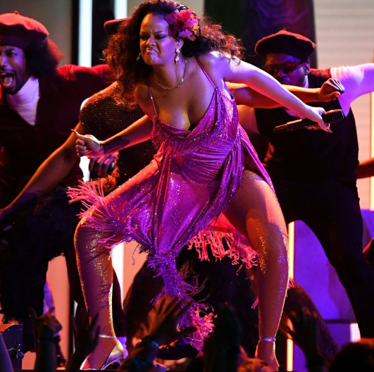 Watch! Rihanna Does The Gwara Gwara Dance At The Grammy Awards