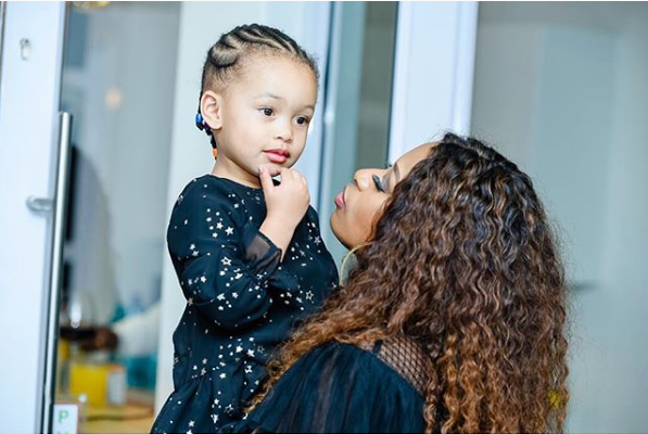 Zinhle Shares Heartbreaking Thread On Not Spending Enough Time With Kairo