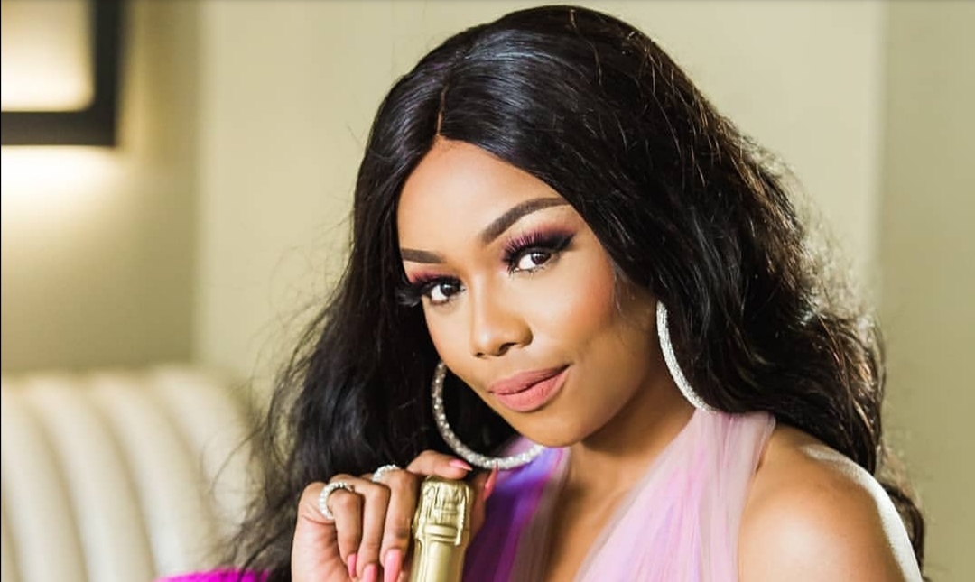 Bonang Makes History As The First Ever Winner Of E! People's Choice: African Influencer Of The Year Award