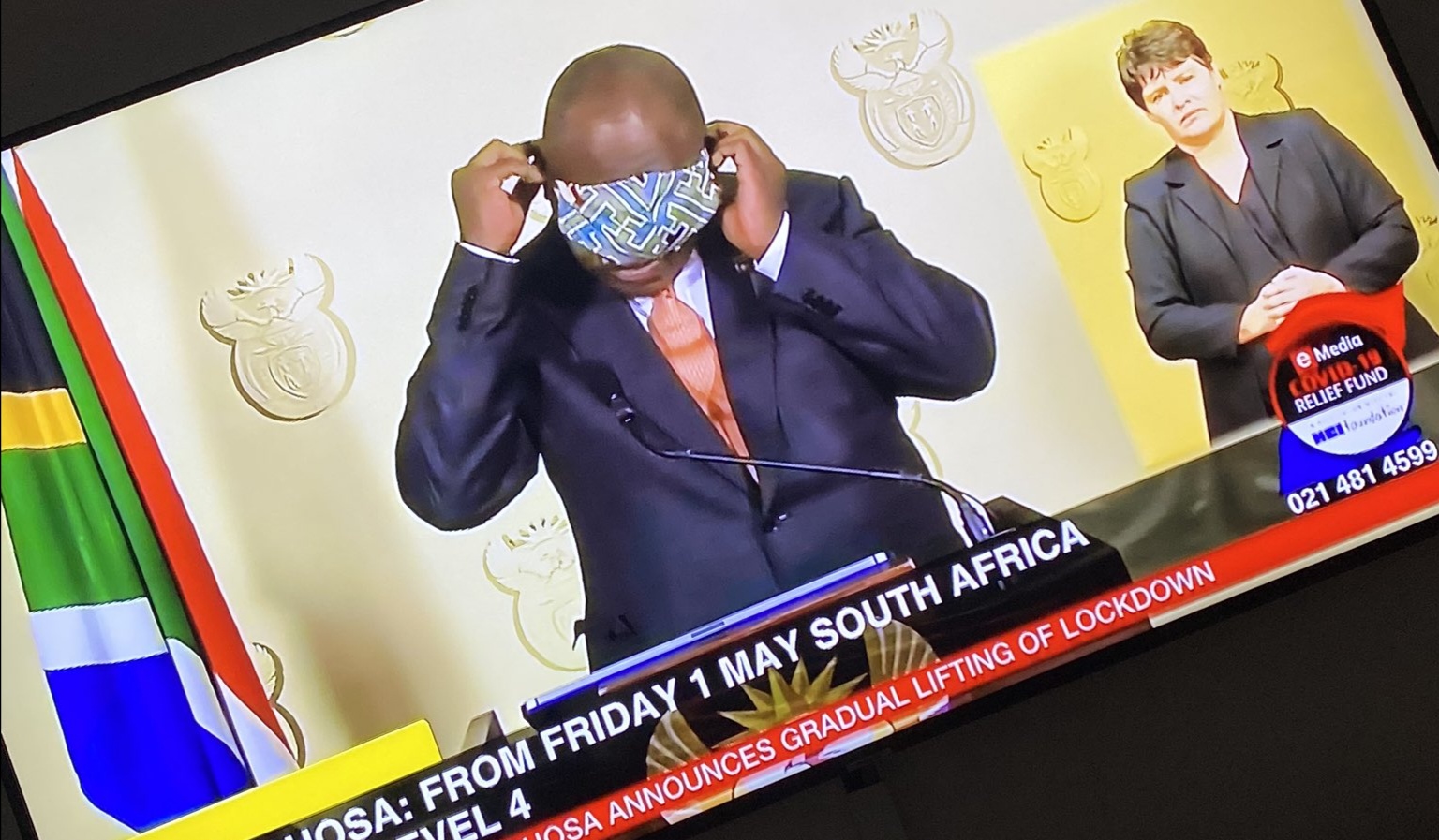 How SA Celebs Reacted To President Ramaphosa's Mask Mishap!