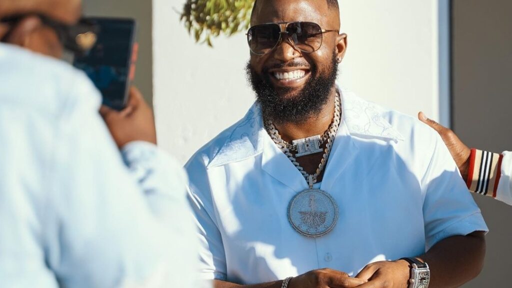 Cassper Nyovest Gives Back To His Former School - OkMzansi